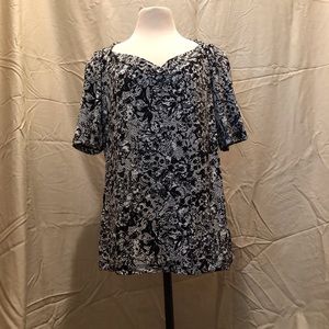 ⚡⚡East 5th Size XL Blouse.